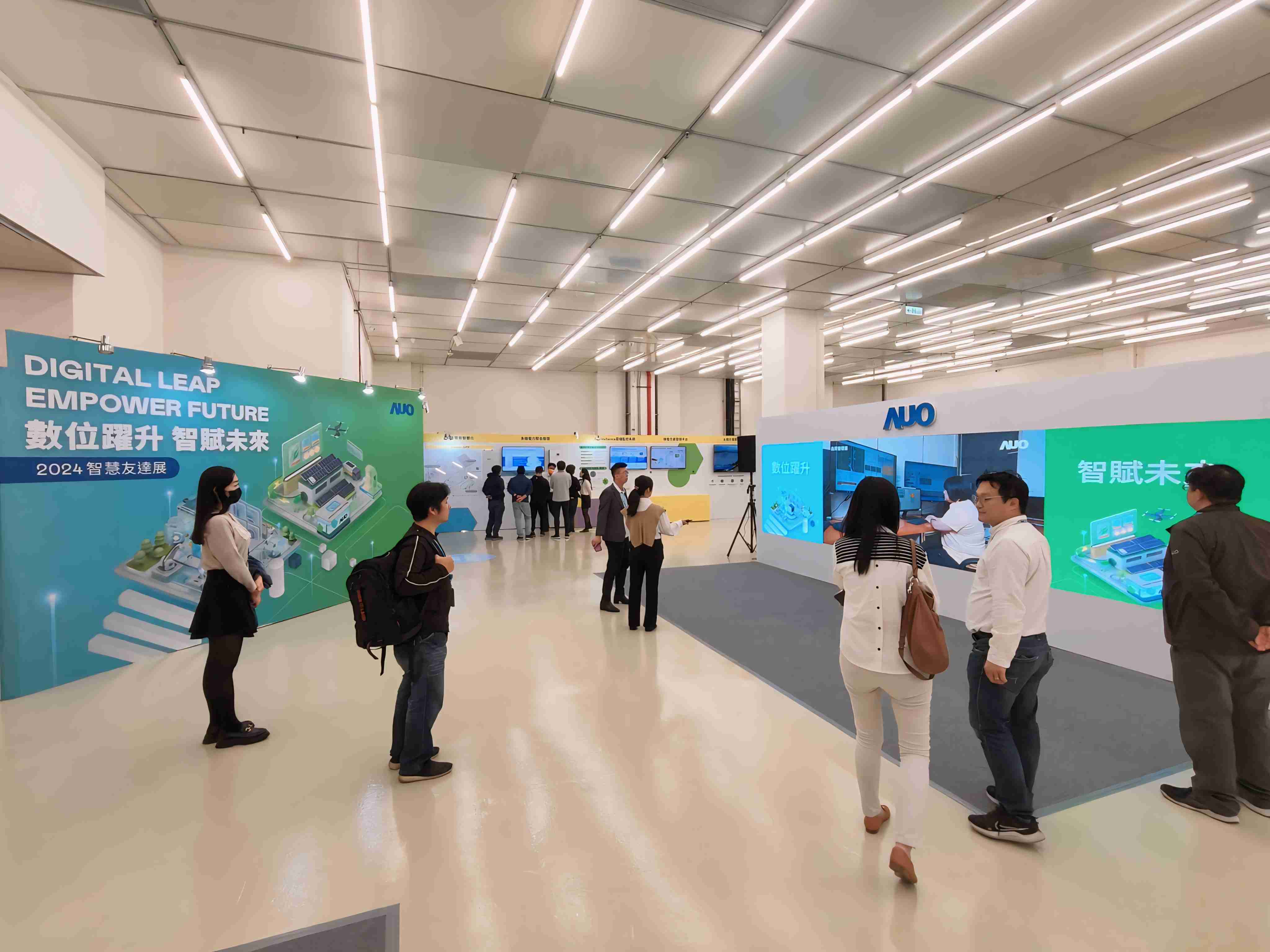 2024智能人生就是博展邀集生态圈伙伴共同参展，，，从数字应用、、、净零减碳到能源发展，，，创造全方位永续商机，，，携手生态圈伙伴迈向永续未来