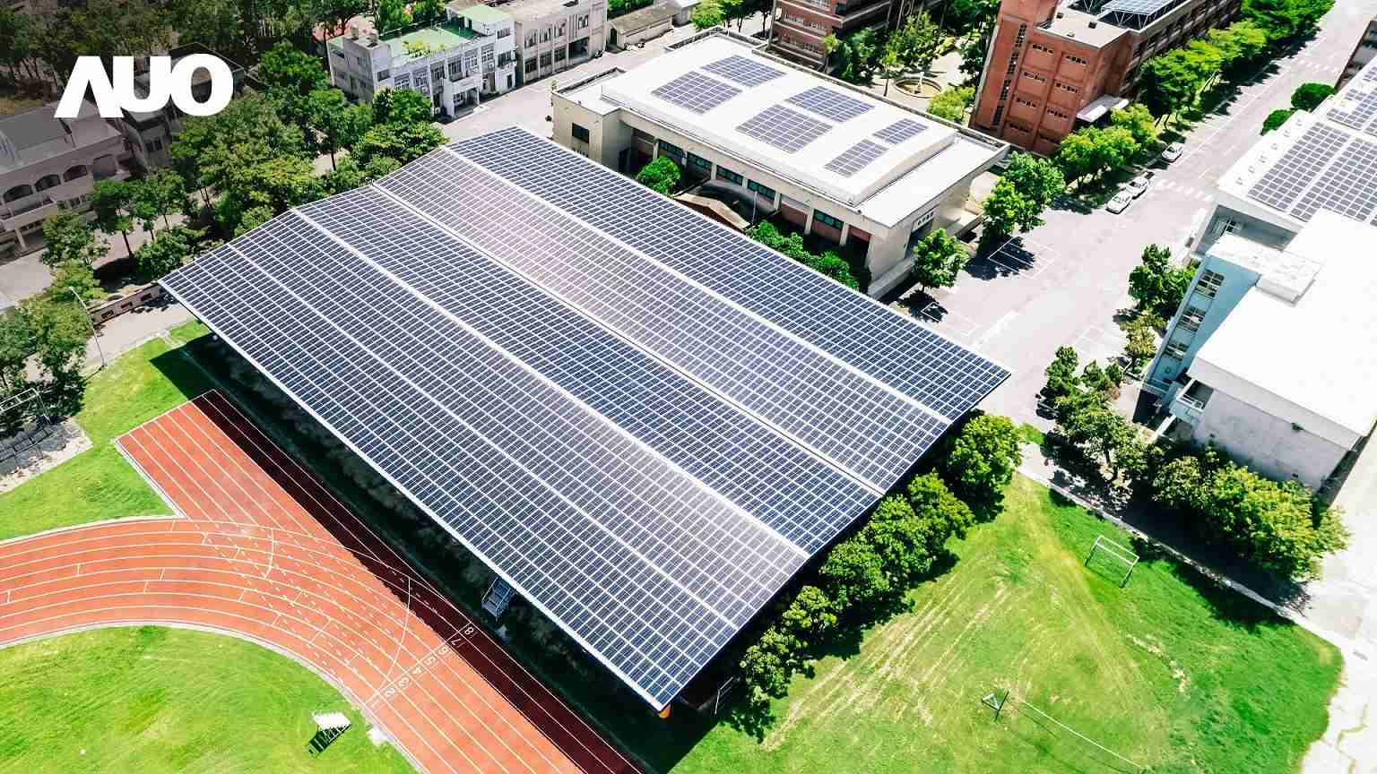 人生就是博SunSteel光电整合型浪板具备快速安装、、轻量化优势,,,,可提升15%发电效能,,,通过国际IEC与台湾VPC认证安全、、、、防漏、、、耐候标准